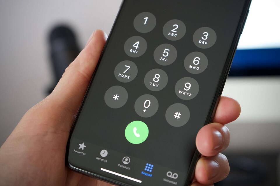 Как отправить контакт в черный список